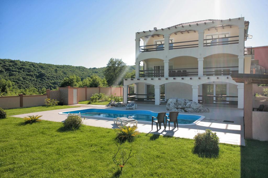 Villa Milena 헤르섹 외부 사진